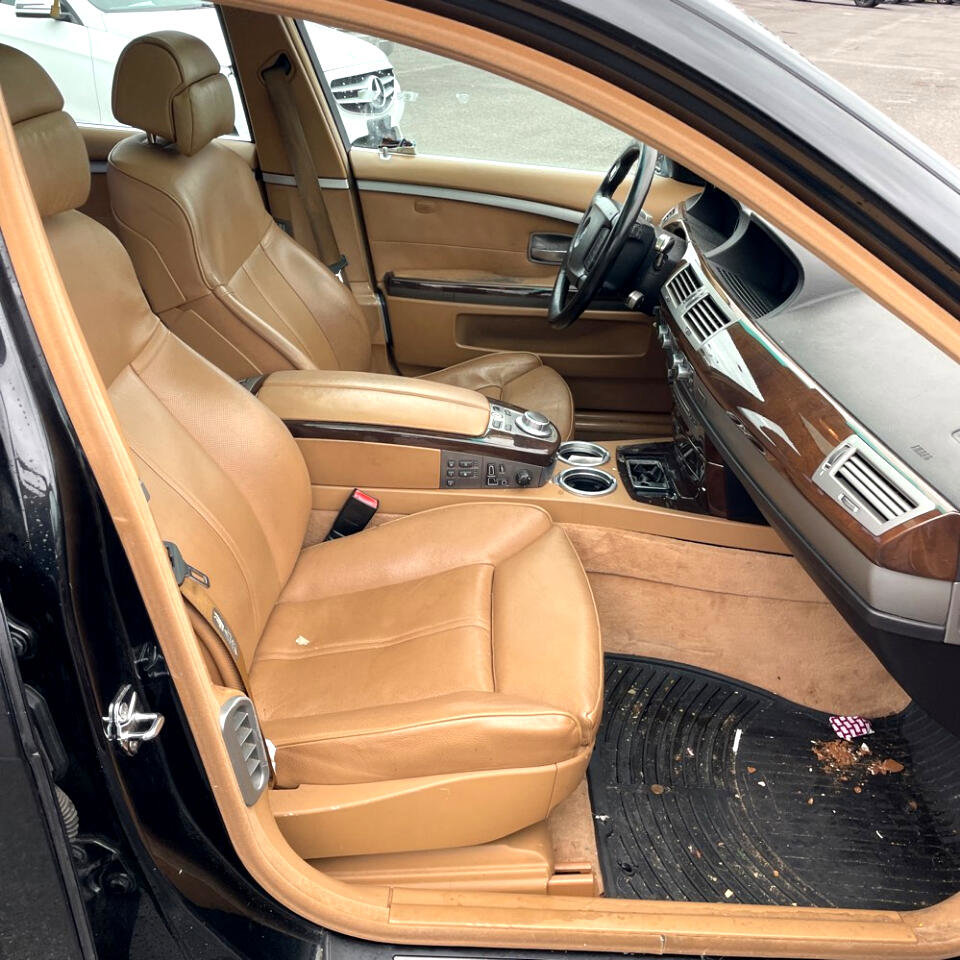 Used 2007 BMW 750i image 16