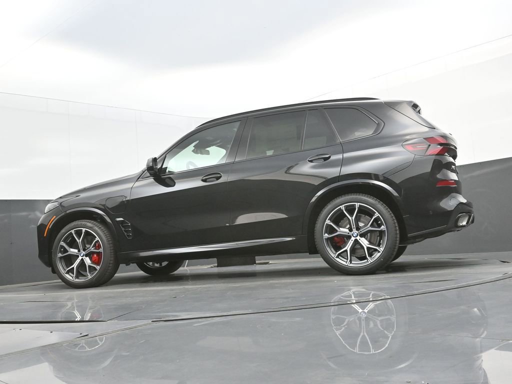 New 2026 BMW X5 xDrive50e w/ M Sport Package AWD/4WD image 48