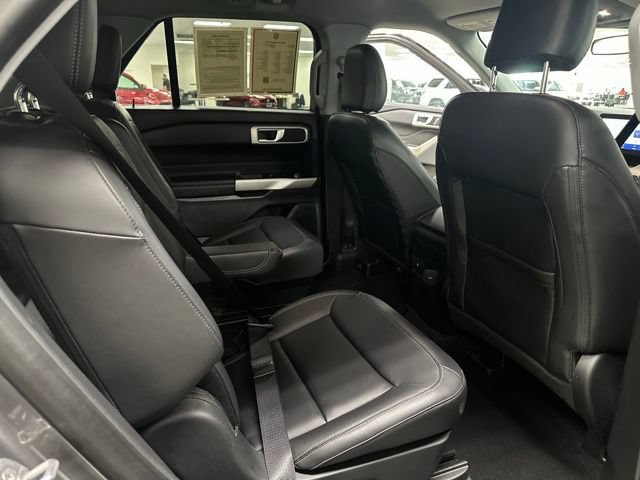 Used 2023 Ford Explorer XLT w/ Equipment Group 202A AWD/4WD image 24