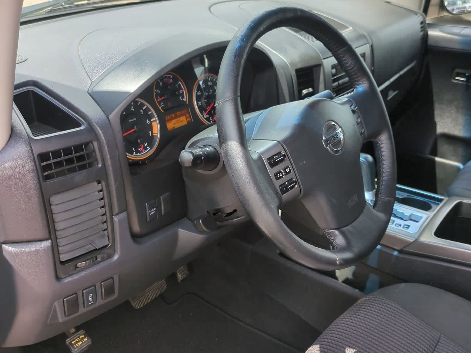Used 2011 Nissan Titan SV w/ SV Value Truck Pkg AWD/4WD image 10
