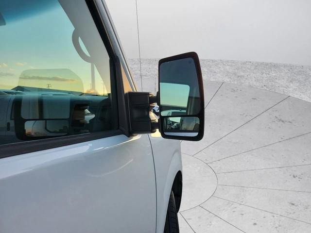 Used 2019 Nissan NV 2500 SV image 33