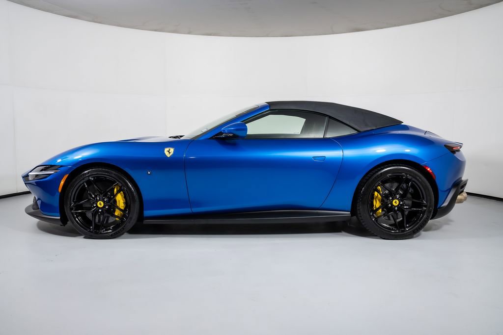Used 2025 Ferrari Roma Spider RWD image 11