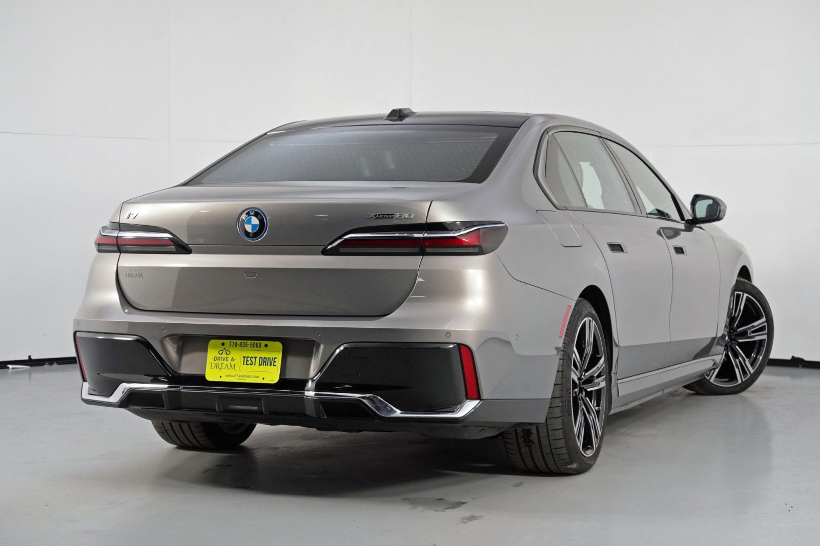 Used 2023 BMW i7 xDrive60 image 67