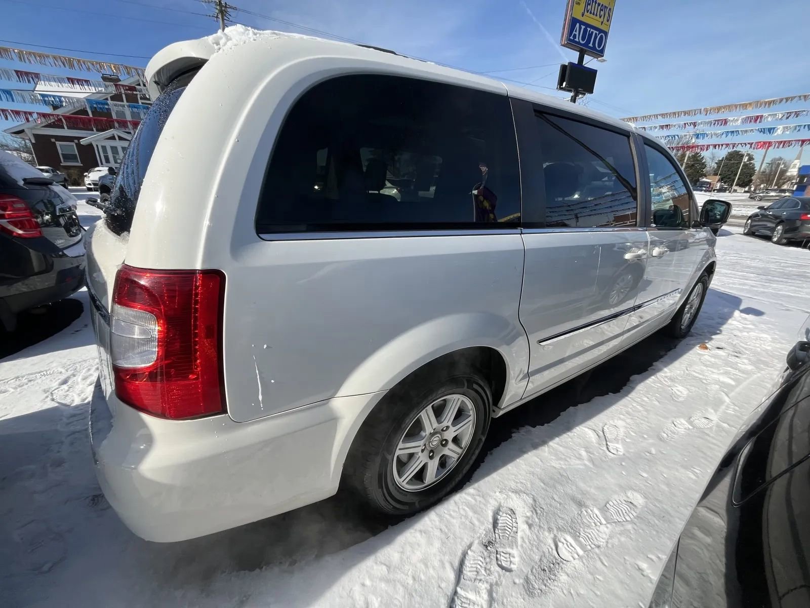 Used 2012 Chrysler Town & Country Touring w/ Entertainment Group #1 image 6