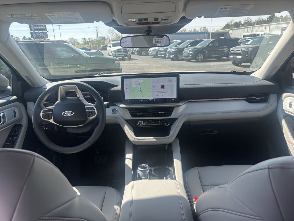 New 2026 Ford Explorer Active w/ Active Comfort Package image 24