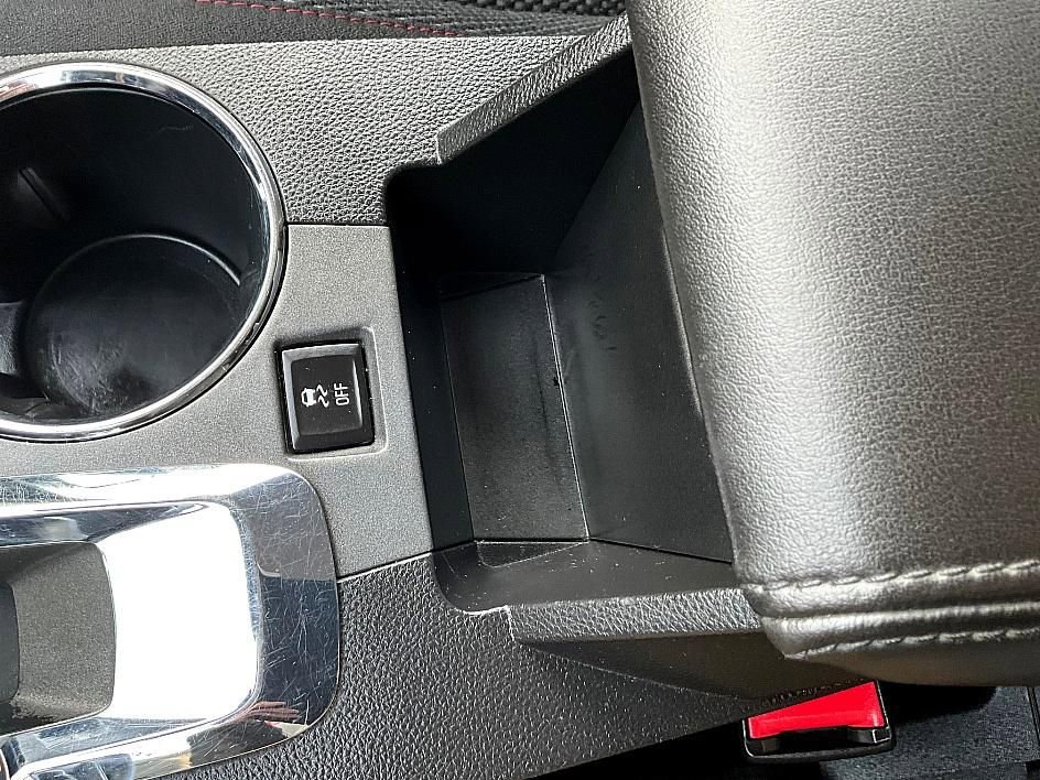 Used 2017 Chevrolet Equinox LS image 23