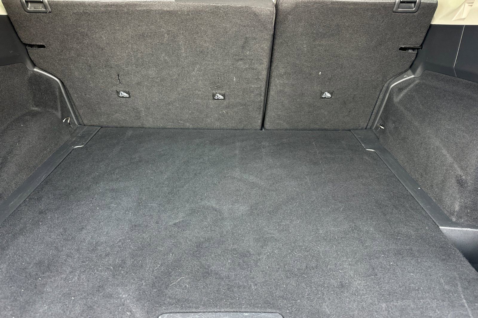 Used 2023 Nissan Rogue SV image 15