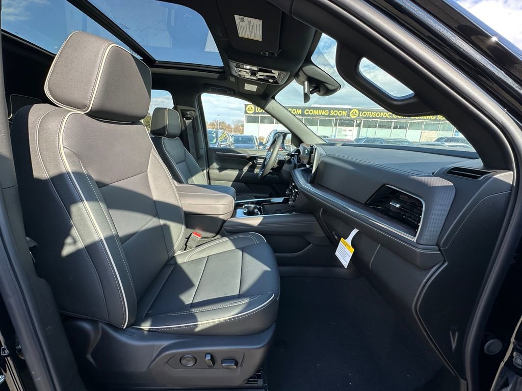 New 2026 Chevrolet Suburban Premier w/ Sun And Tow Package image 27