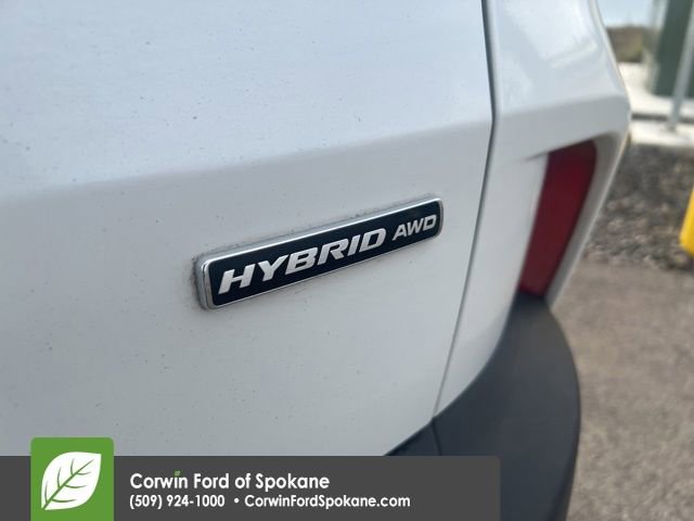 Used 2020 Ford Escape Titanium w/ Titanium Premium Package 2.0 image 25