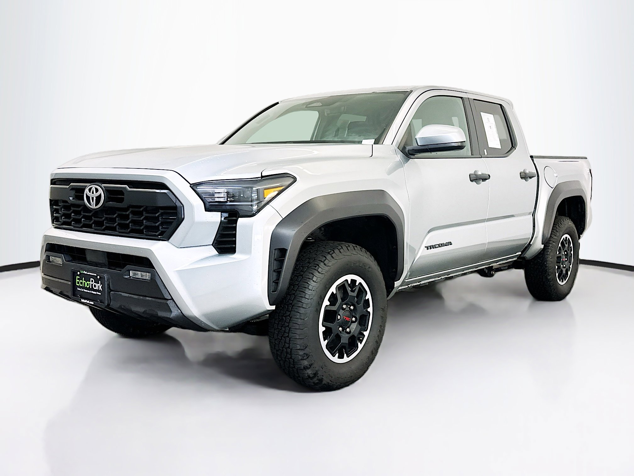 Used 2025 Toyota Tacoma TRD Off-Road image 3