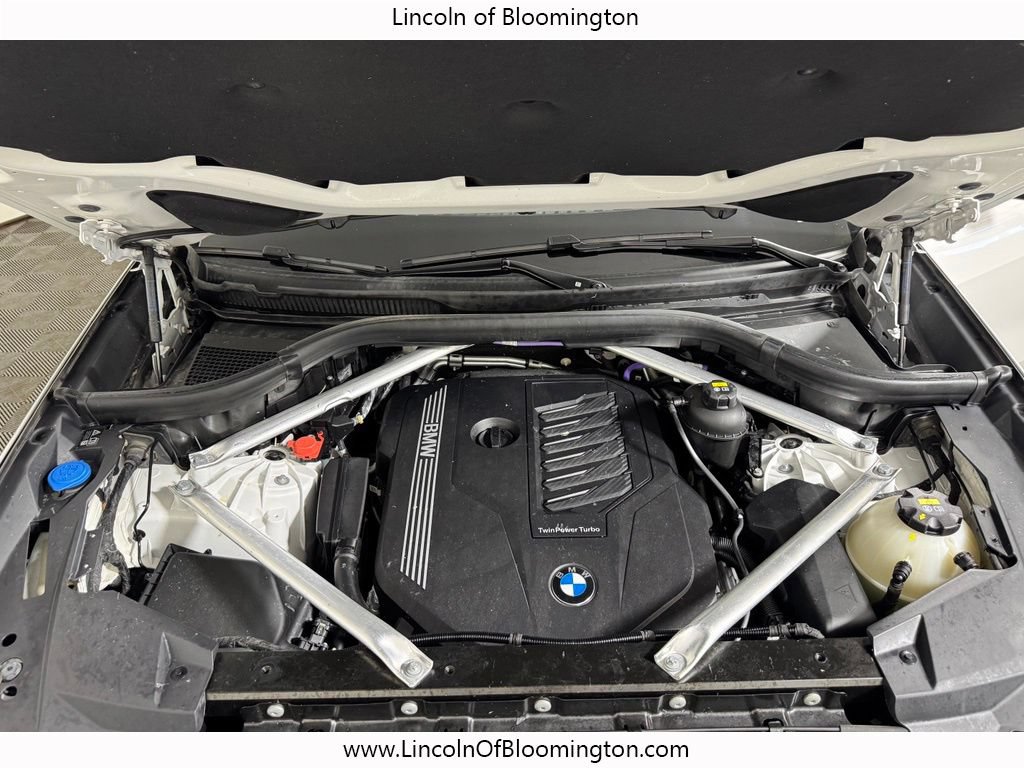 Used 2022 BMW X5 xDrive40i w/ Luxury Seating Package AWD/4WD image 29