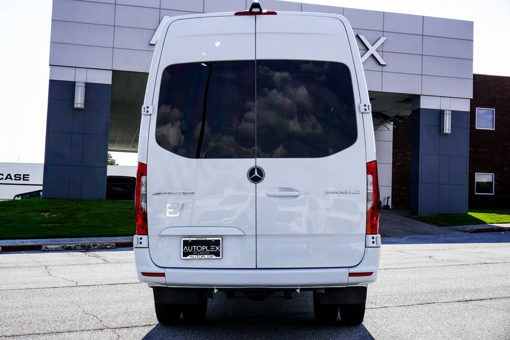 Used 2021 Mercedes-Benz Sprinter 3500 w/ Swivel Seat Package image 13