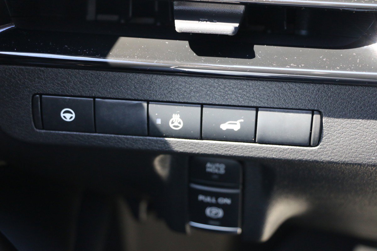 Used 2025 Nissan Murano SL AWD/4WD image 22