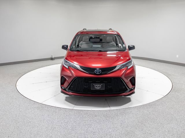 Used 2022 Toyota Sienna XSE FWD image 33