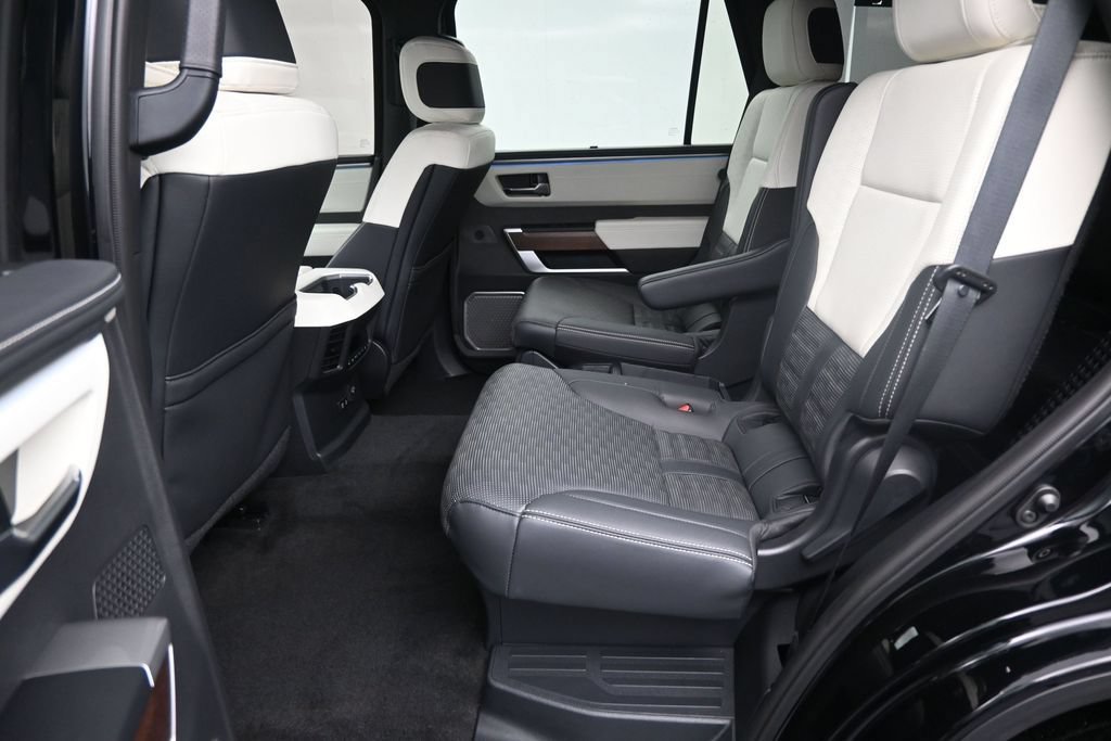 Used 2024 Toyota Sequoia Capstone AWD/4WD image 18