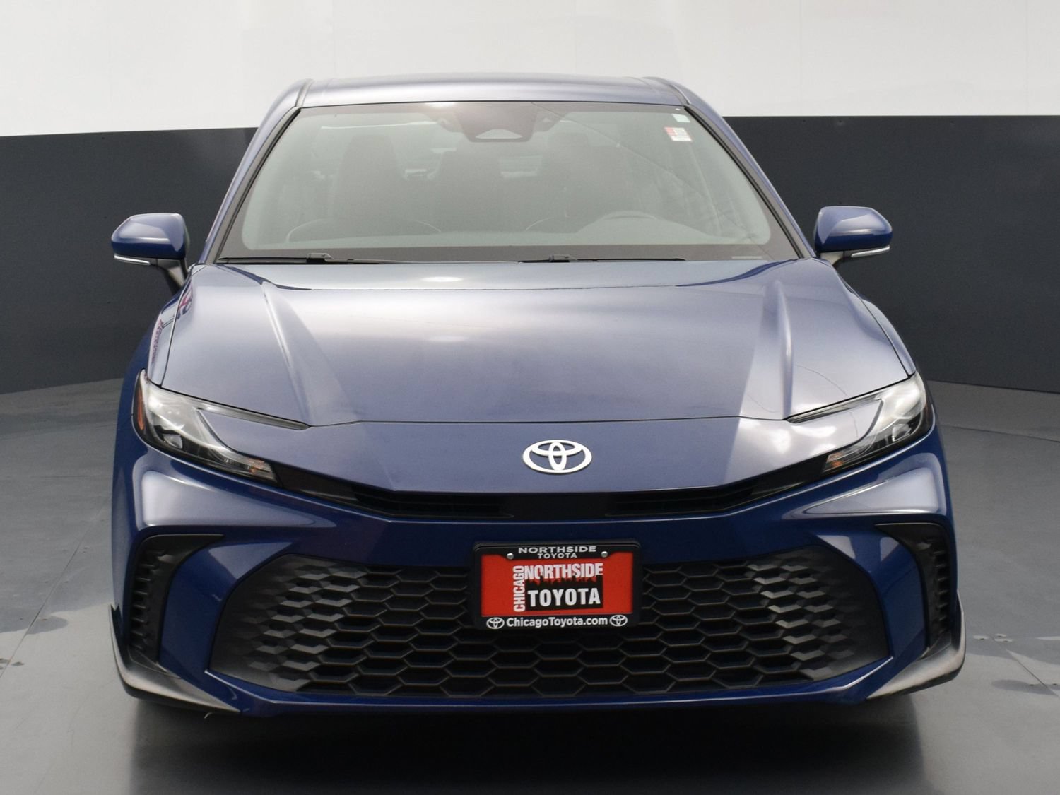 Used 2025 Toyota Camry SE FWD image 7