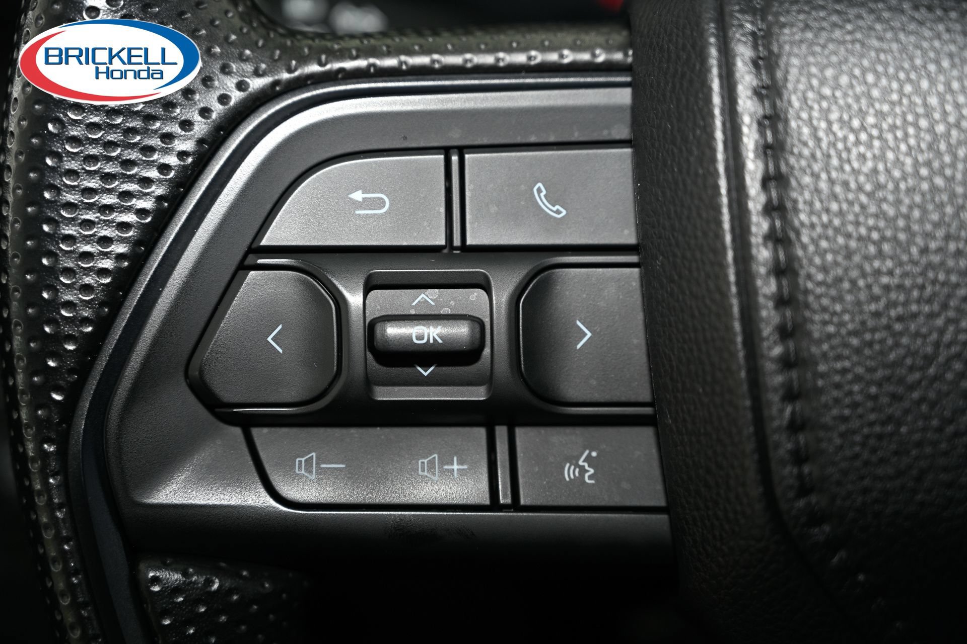 Used 2025 Toyota Tacoma SR RWD image 28