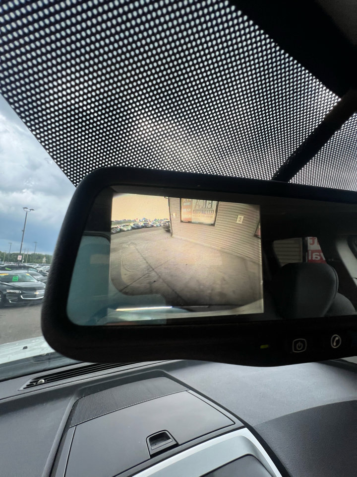 Used 2011 GMC Acadia SLE image 25