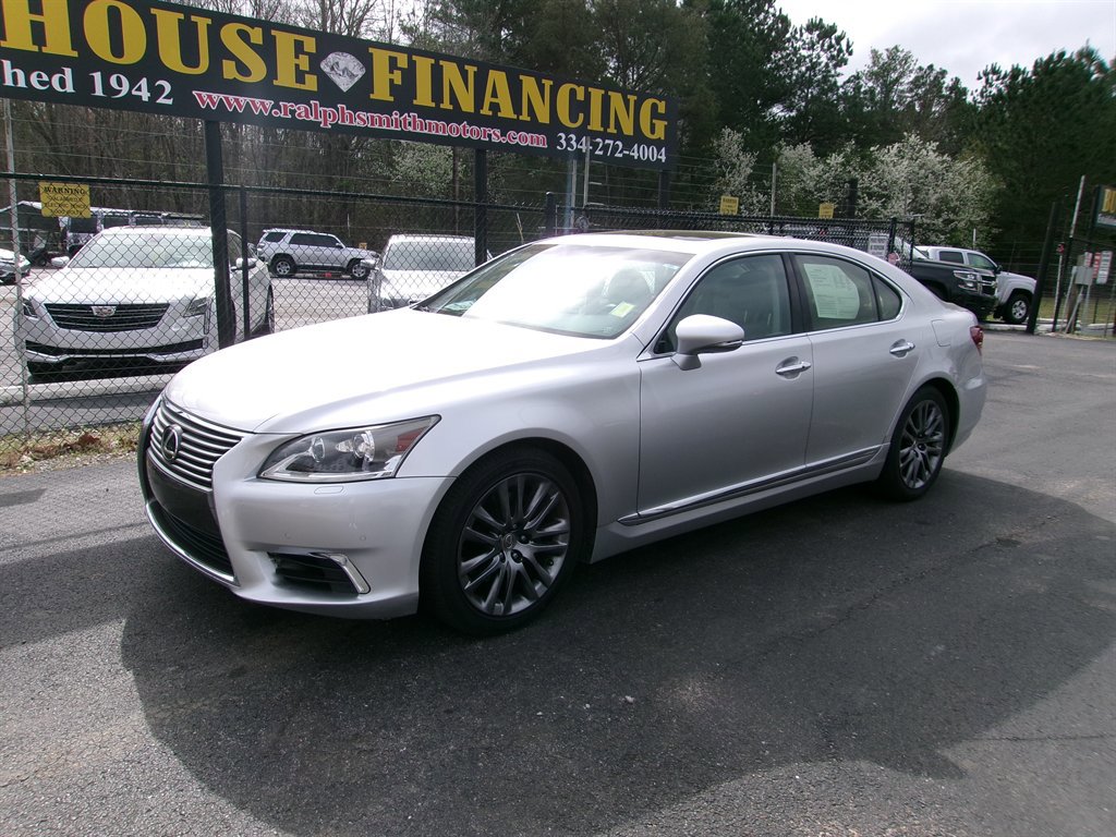 Used 2016 Lexus LS 460 w/ Comfort Package image 2