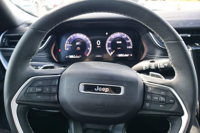 Used 2024 Jeep Grand Cherokee L Altitude AWD/4WD image 14