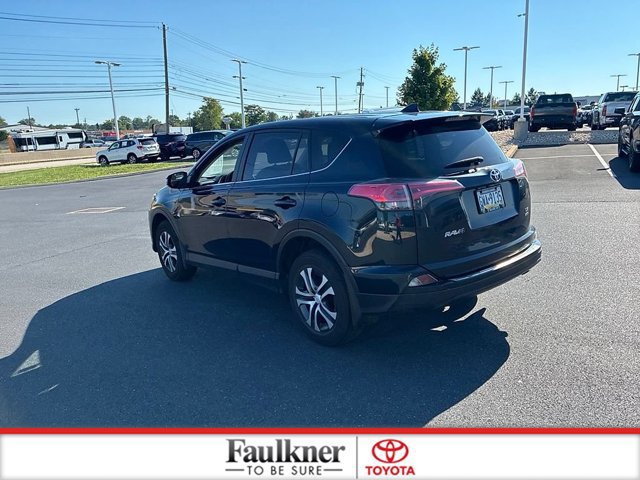 Used 2017 Toyota RAV4 LE w/ All Weather Liner Package AWD/4WD image 8