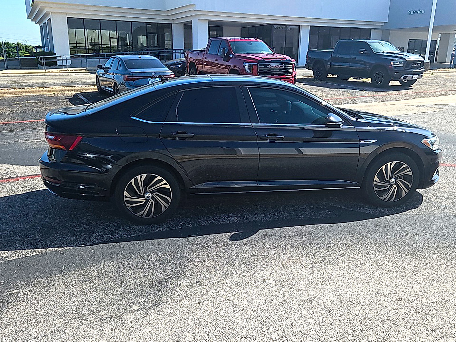Used 2019 Volkswagen Jetta SEL Premium FWD image 4