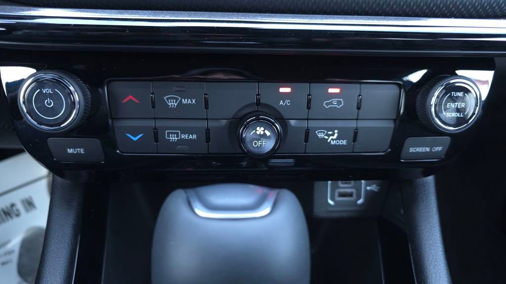 New 2026 Jeep Compass Latitude image 34