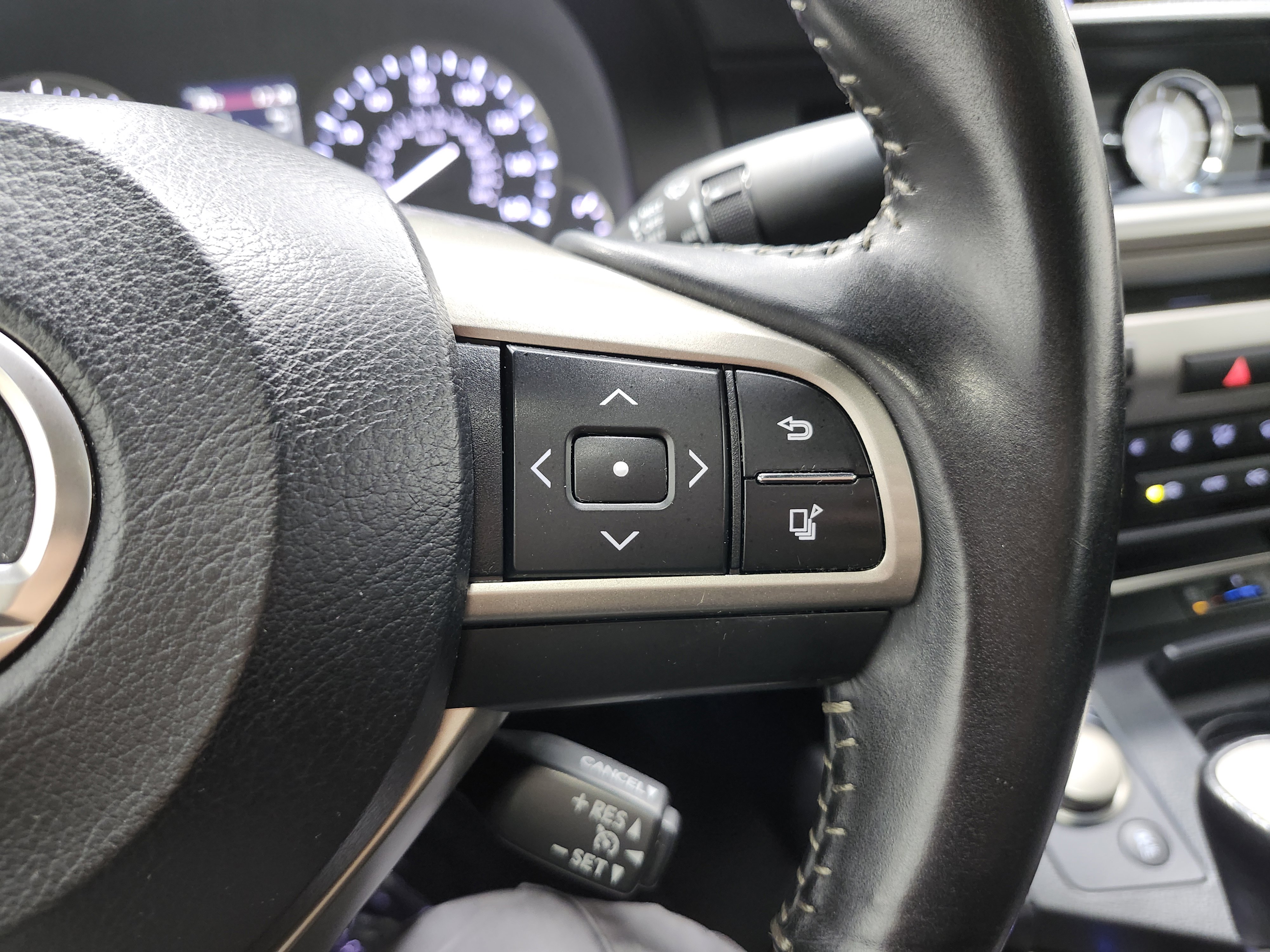 Used 2016 Lexus ES 350 w/ Premium Package w/Wood Trim image 37