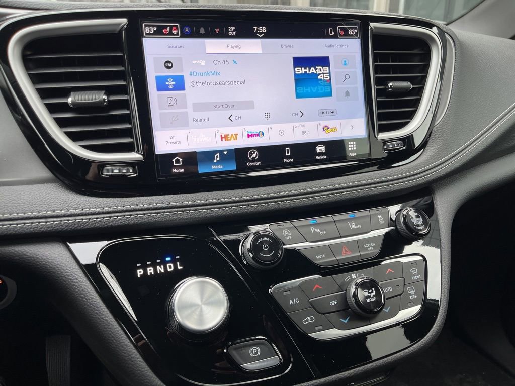 New 2026 Chrysler Pacifica Select image 30