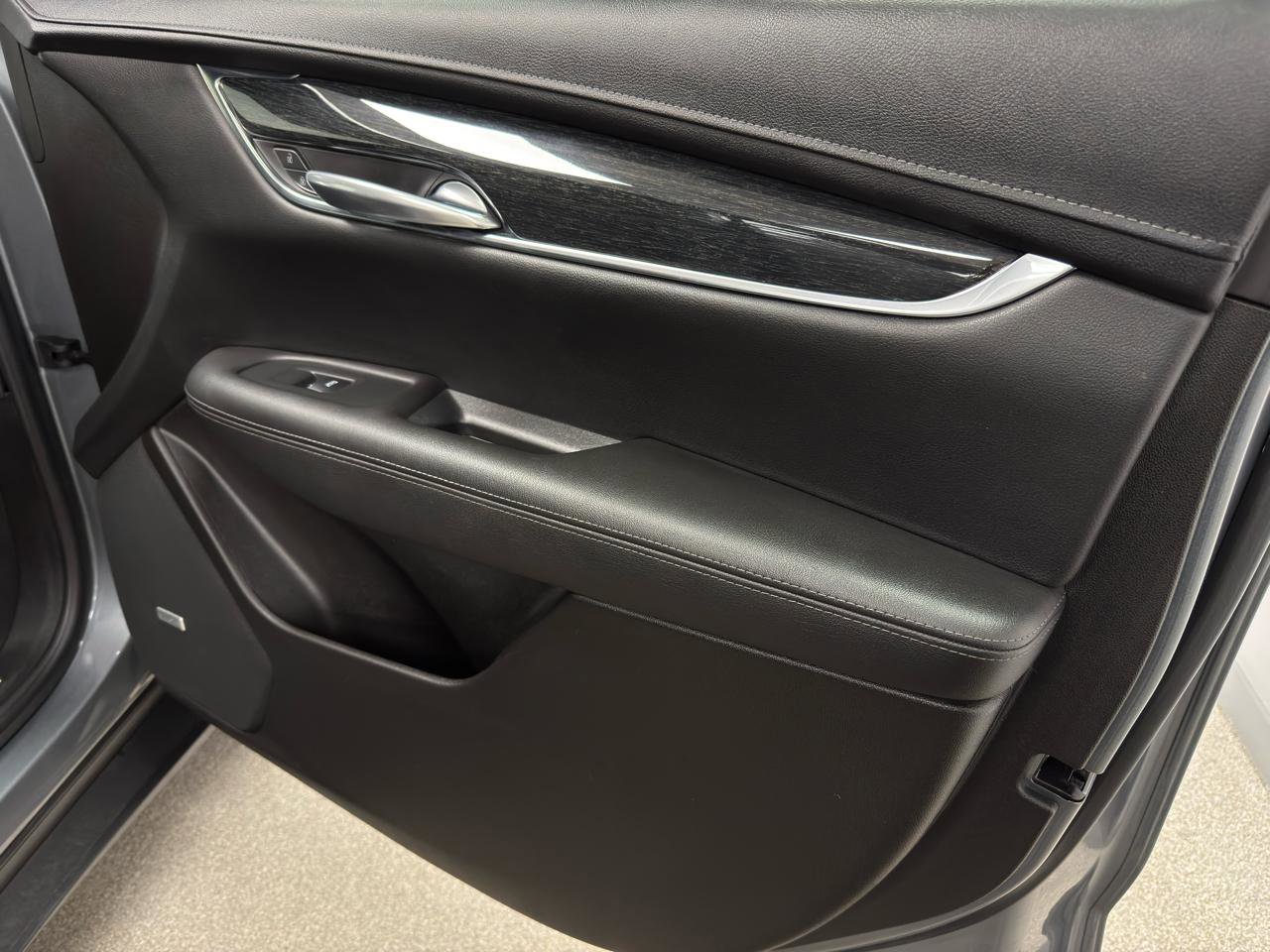 Used 2021 Cadillac XT5 Premium Luxury AWD/4WD image 13