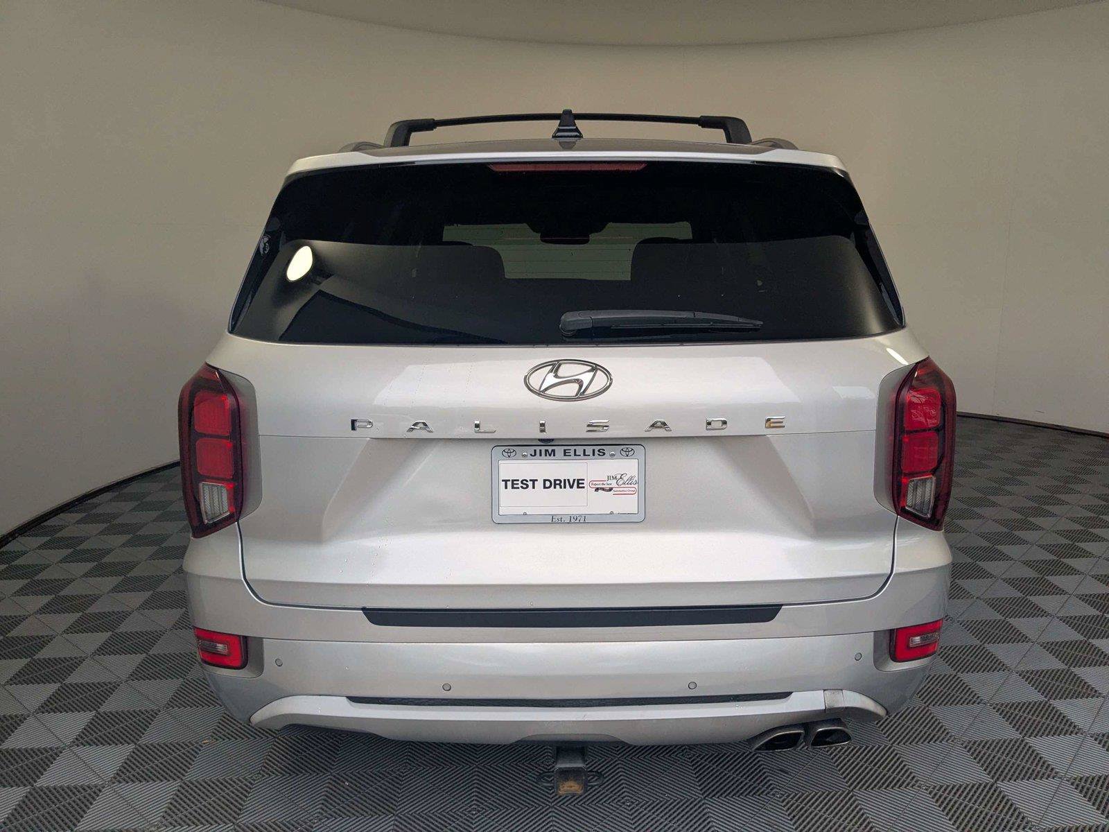 Used 2022 Hyundai Palisade Limited FWD image 6