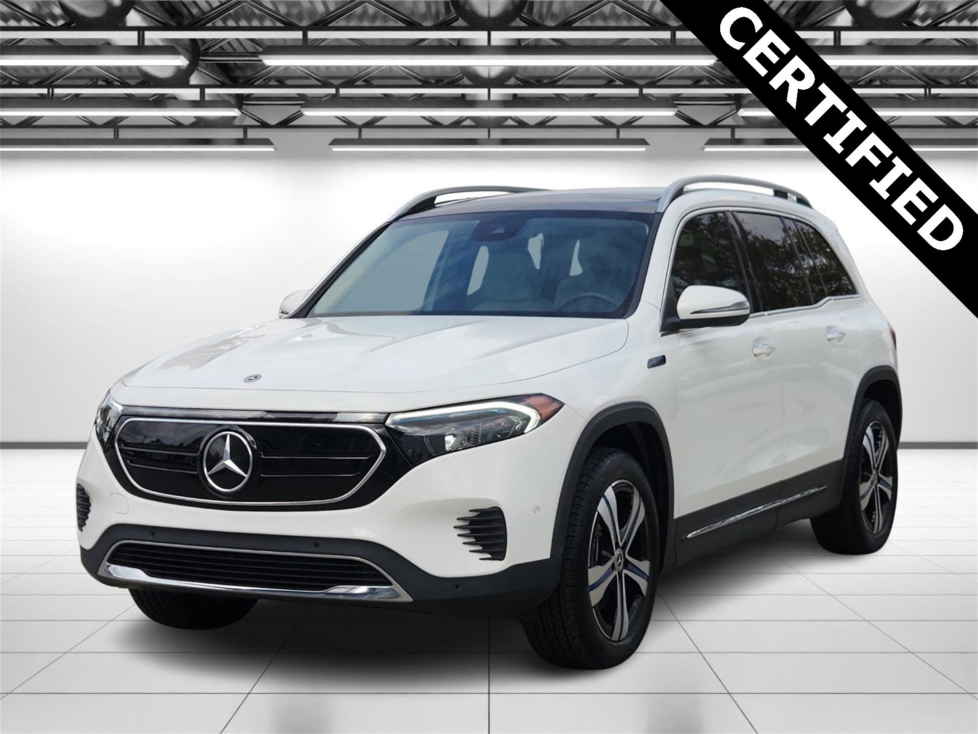 Certified 2022 Mercedes-Benz EQB 300 4MATIC image 5