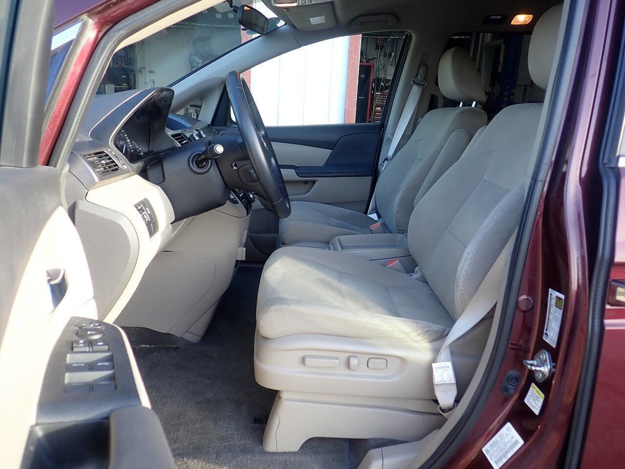 Used 2015 Honda Odyssey EX image 9