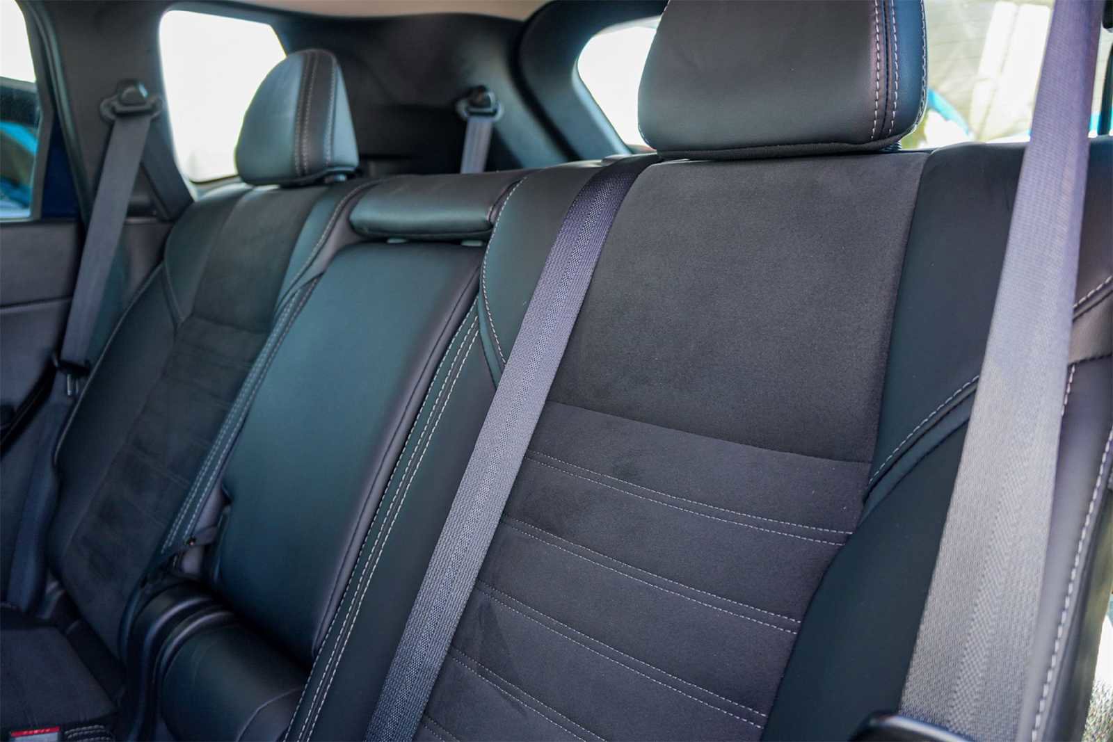 Used 2024 Mitsubishi Outlander SE image 13