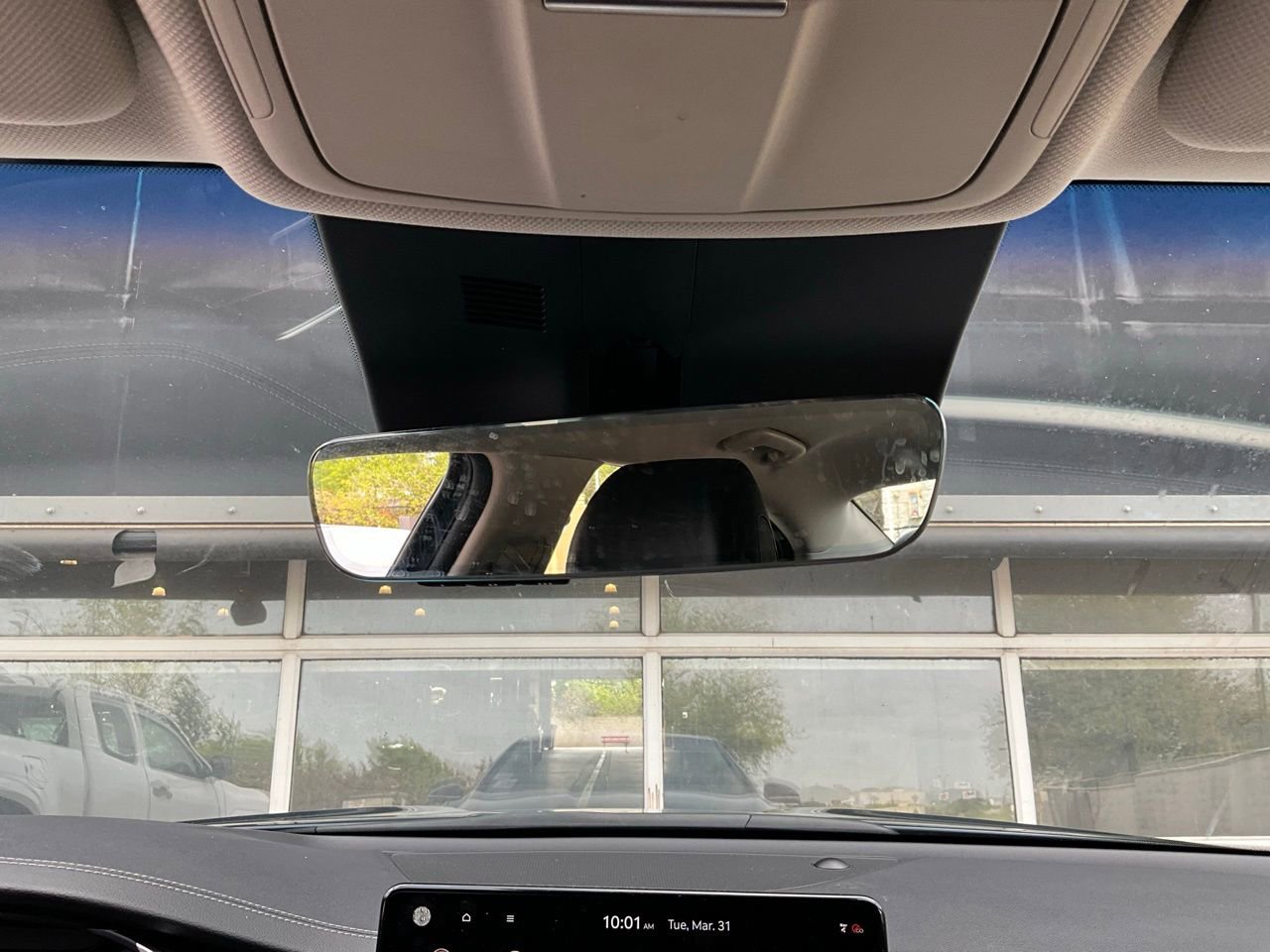 Used 2025 Genesis G70 2.5T image 17
