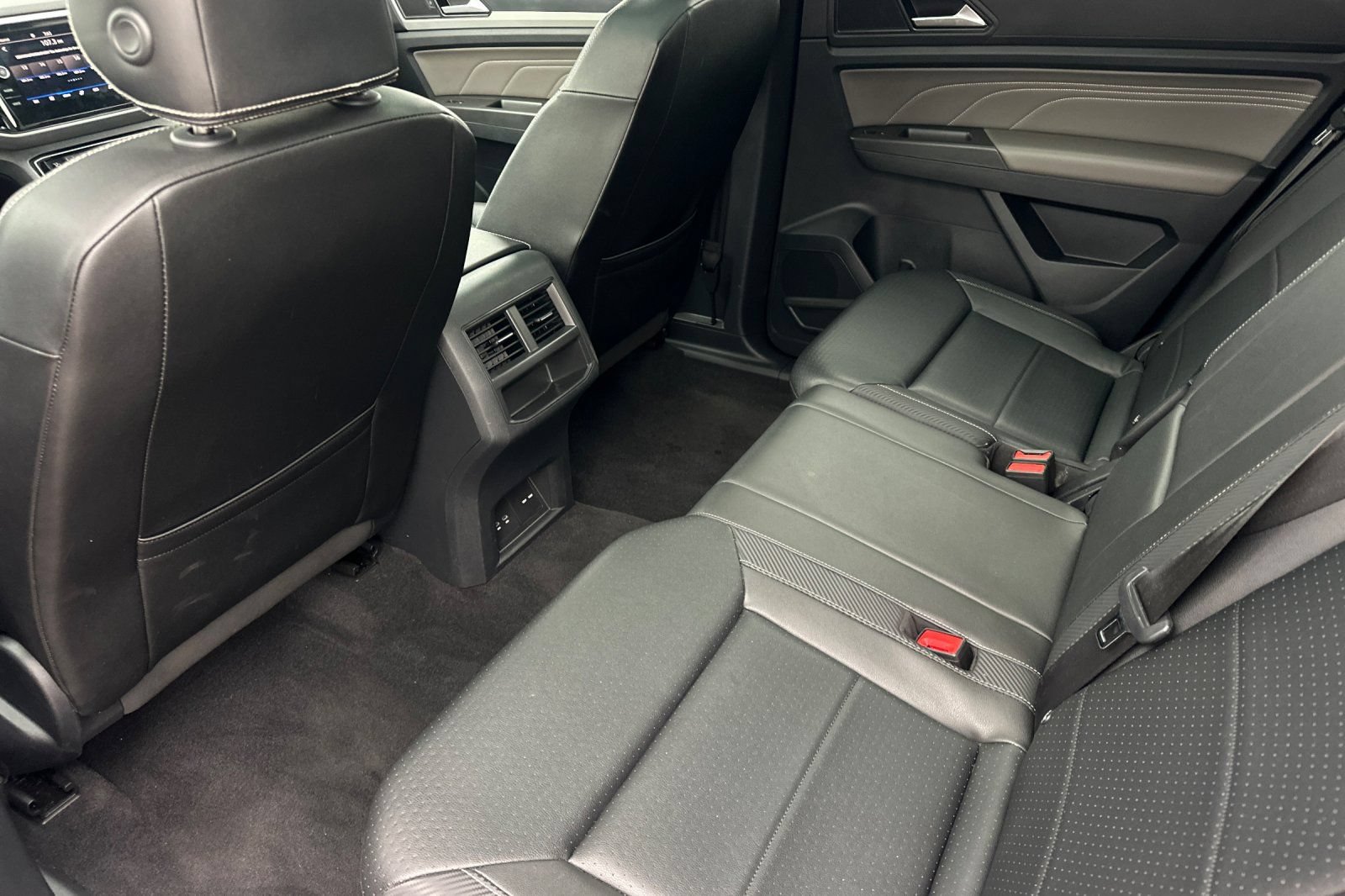 Used 2023 Volkswagen Atlas Cross Sport SEL AWD/4WD image 12