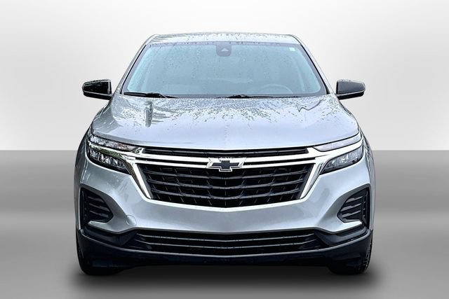 Used 2024 Chevrolet Equinox LS w/ LS Convenience Package FWD image 2