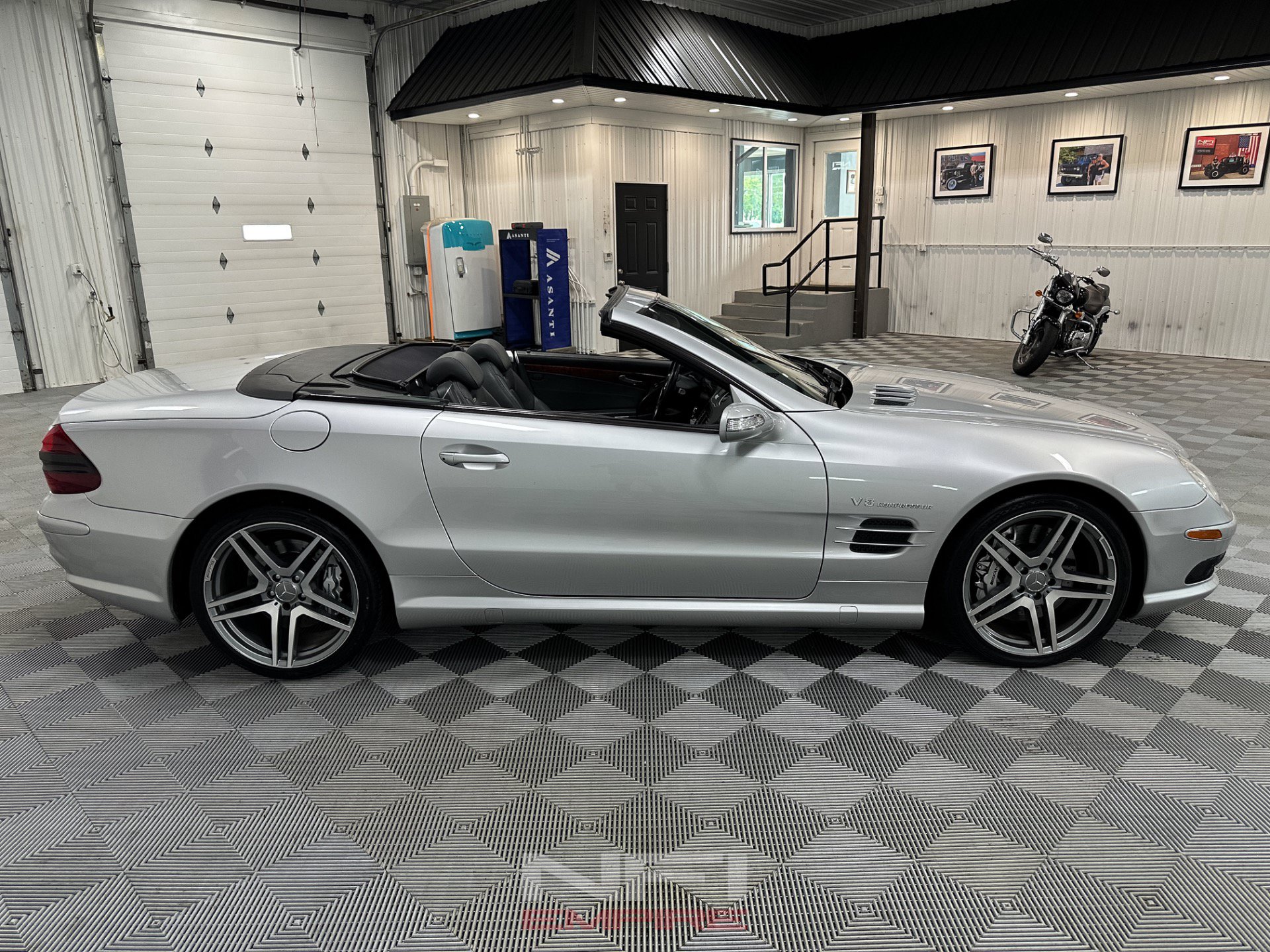 Used 2005 Mercedes-Benz SL 55 AMG image 8