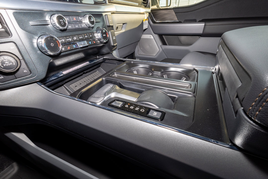 New 2025 Ford F150 Lariat w/ Equipment Group 502A High image 16