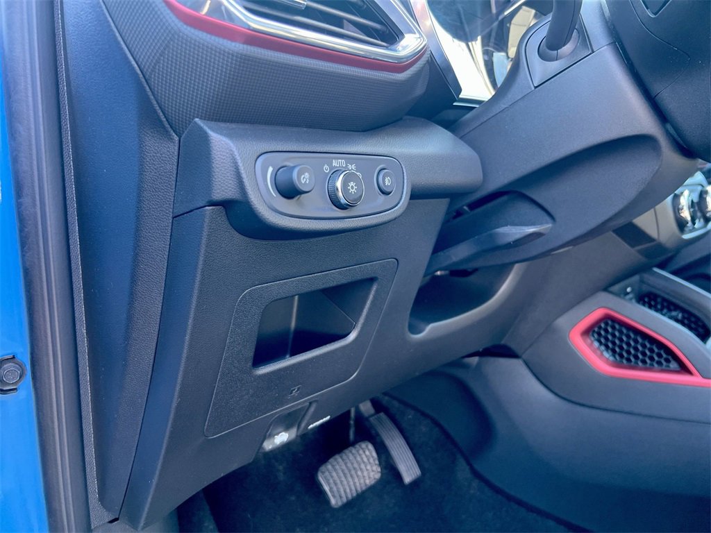 Used 2023 Chevrolet TrailBlazer RS w/ Sun and Liftgate Package image 16