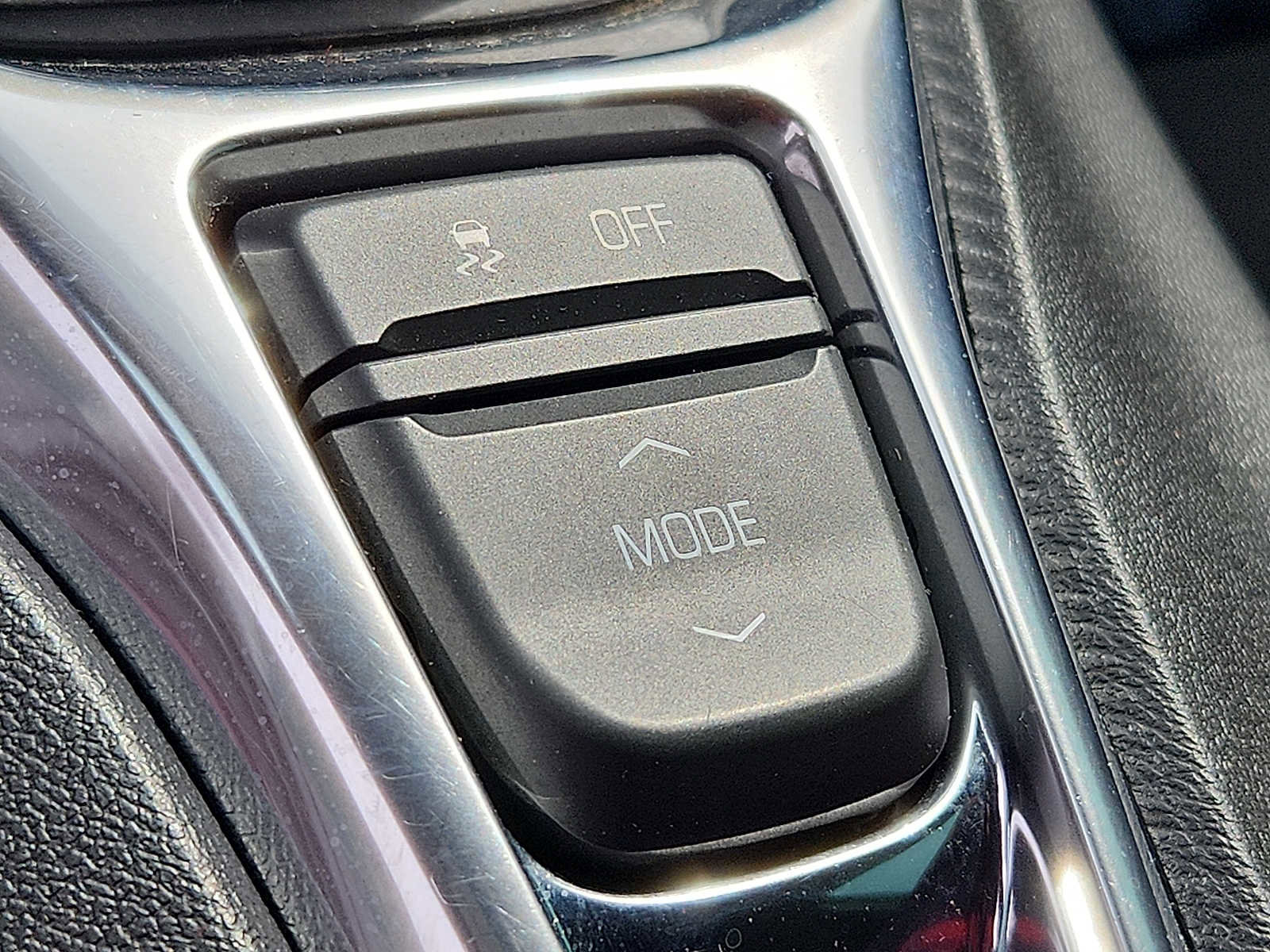 Used 2019 Chevrolet Camaro LT RWD image 23