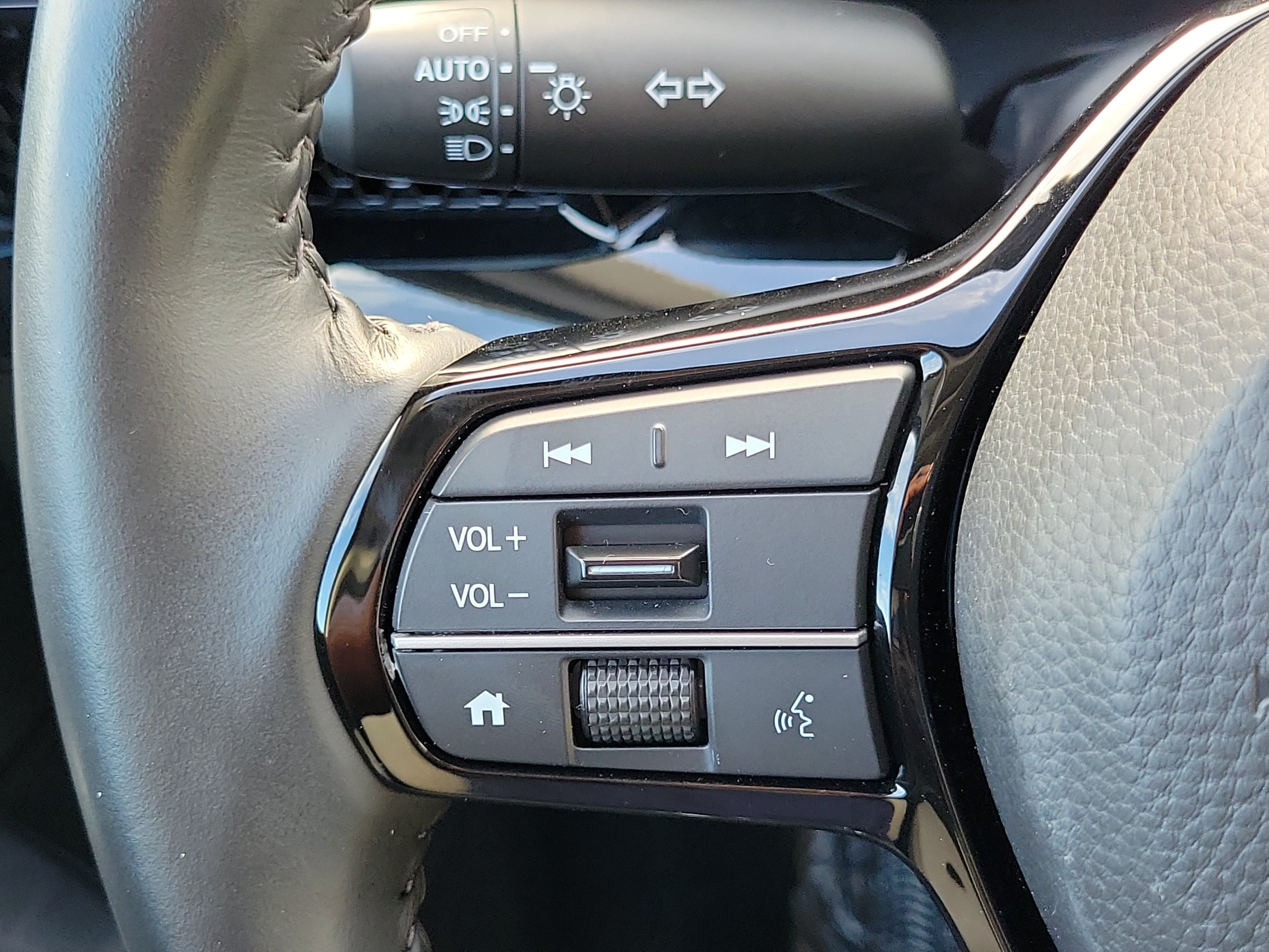 Used 2024 Honda CR-V EX-L image 27