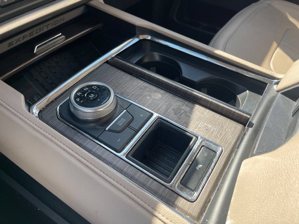 Used 2024 Ford Expedition Max Limited RWD image 20