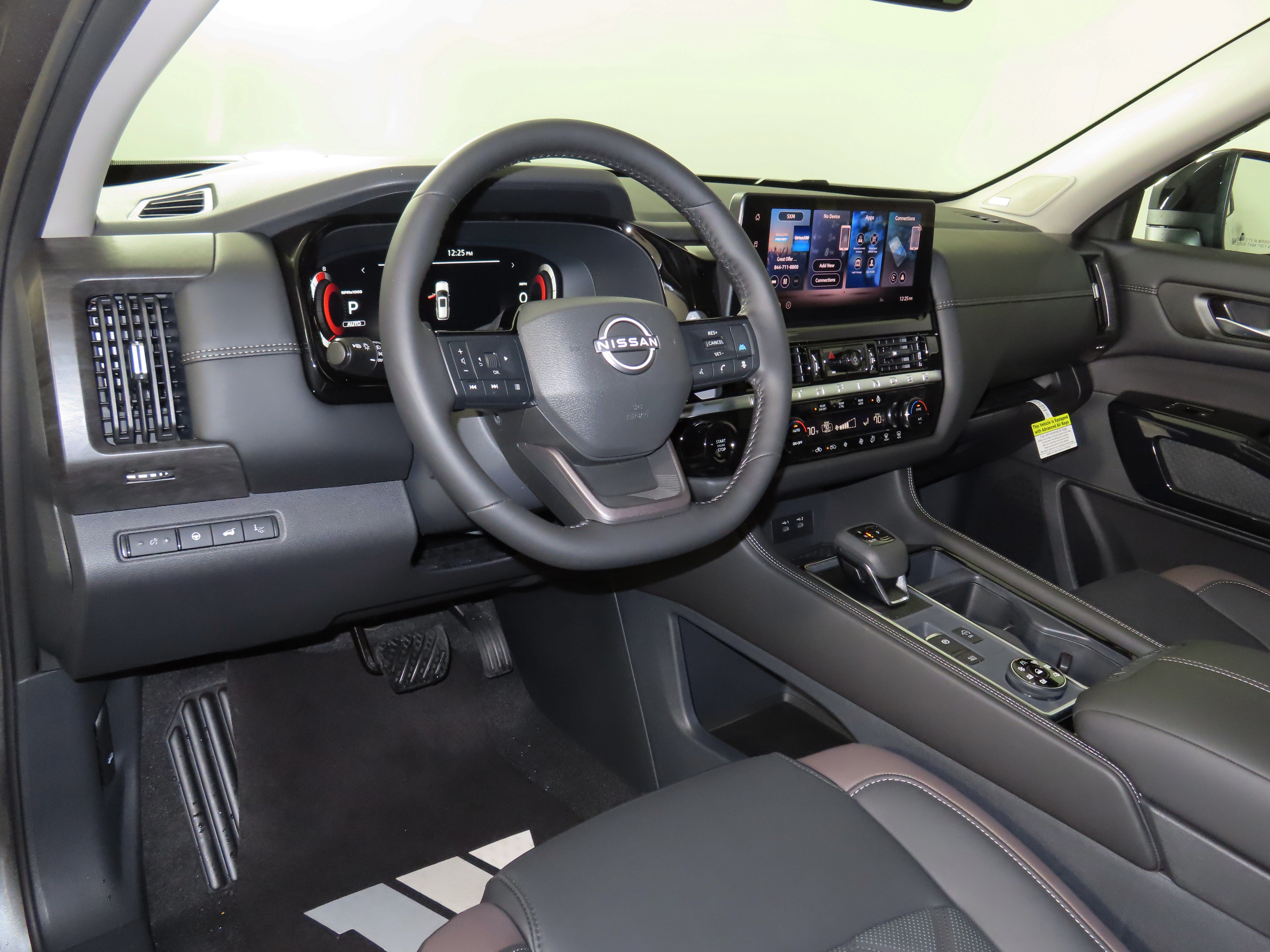 New 2026 Nissan Pathfinder Platinum w/ Cargo Package AWD/4WD image 19