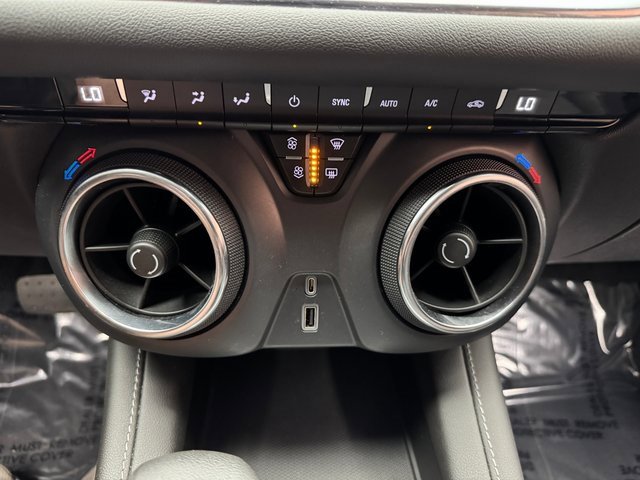 Used 2023 Chevrolet Blazer LT image 19