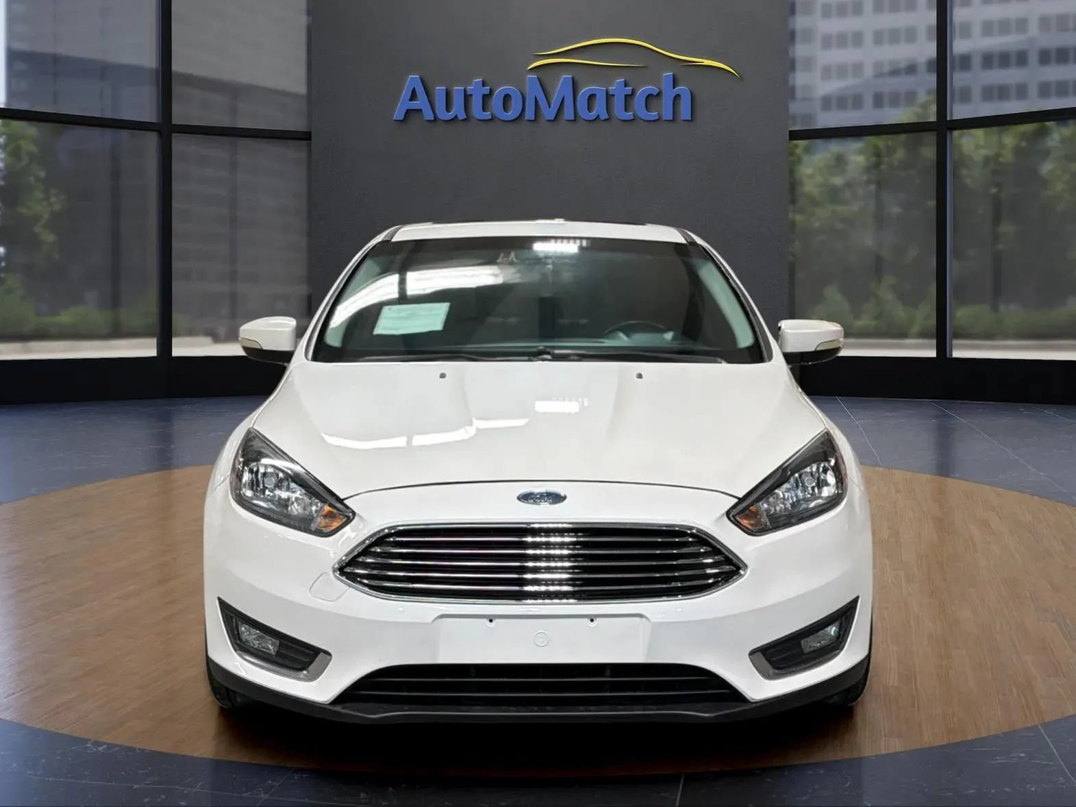 Used 2018 Ford Focus Titanium FWD image 3