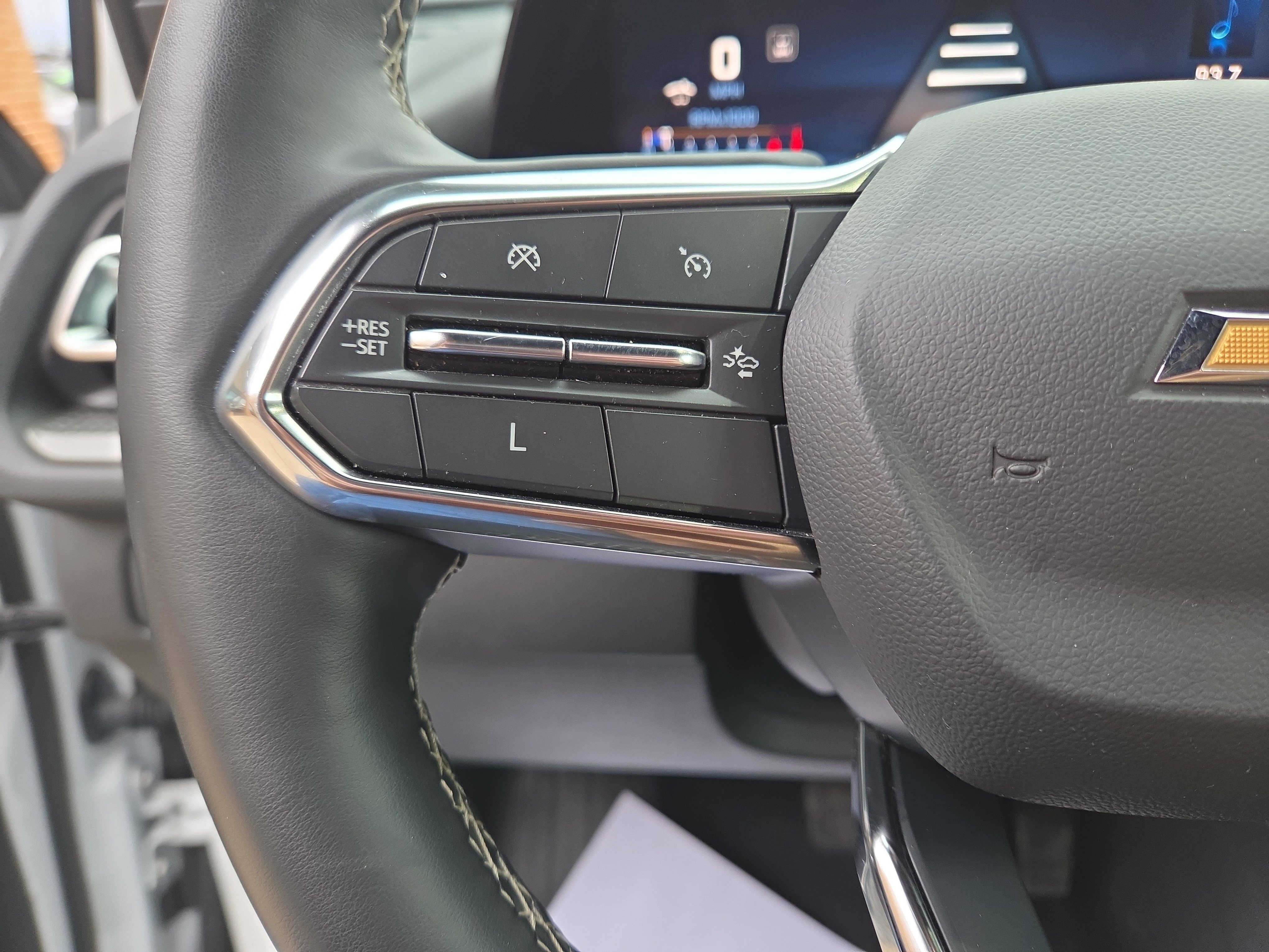 Used 2024 Chevrolet Traverse LT image 19