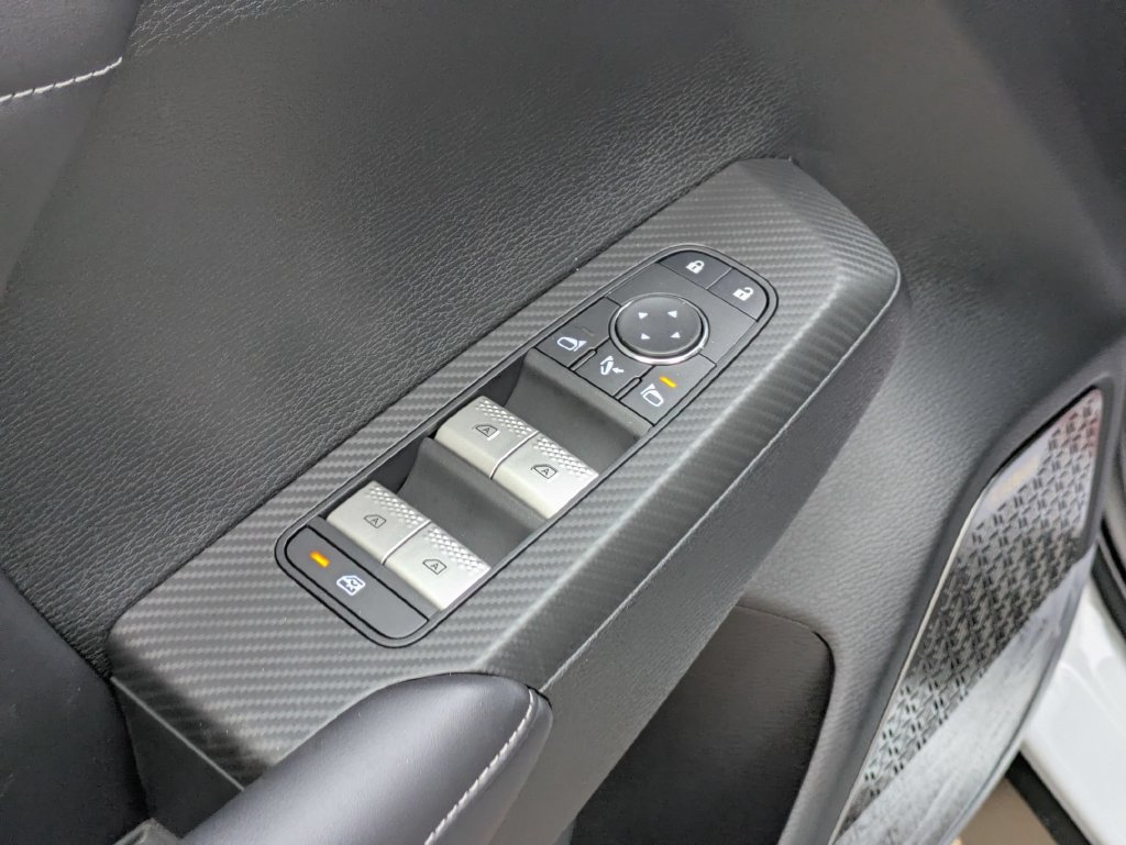 New 2026 Mitsubishi Outlander SE FWD image 12