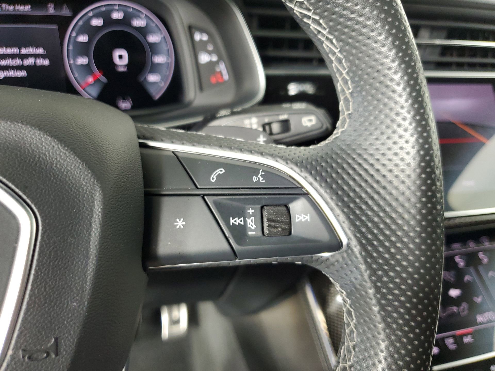 Certified 2022 Audi SQ7 Prestige w/ Prestige Package image 34