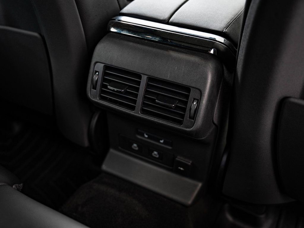 Used 2024 Land Rover Range Rover Velar Dynamic SE AWD/4WD image 36